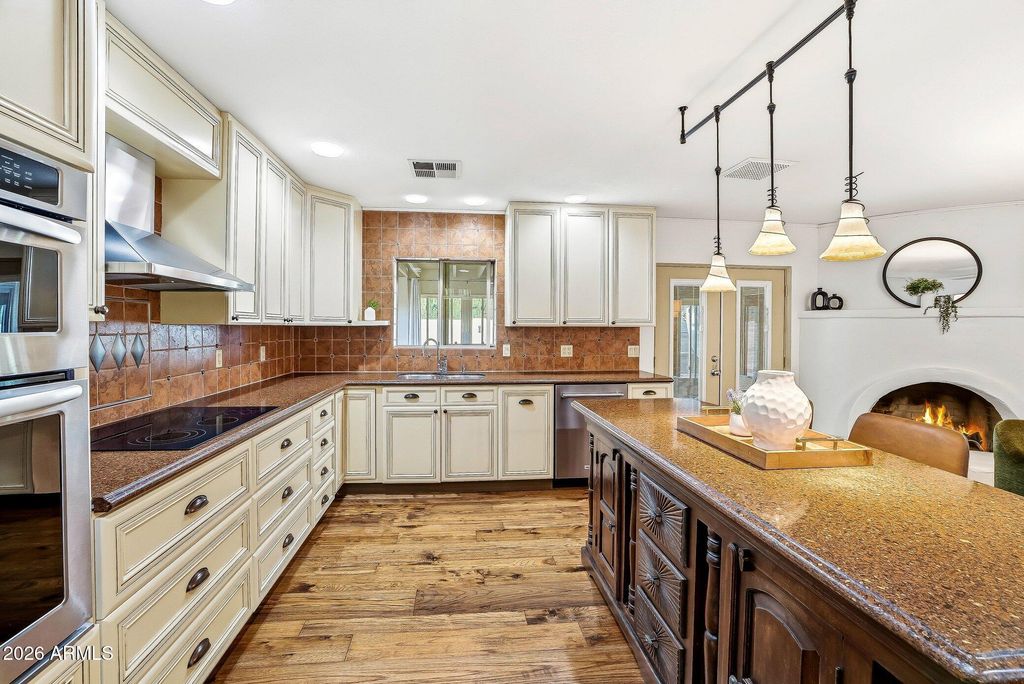 Image 15 of property listing at 7513 N VIA DE MANANA --, Scottsdale, AZ 85258