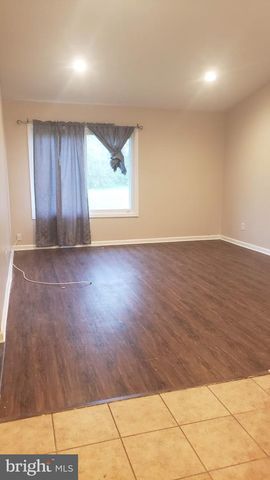 4 PRICE LN, Sicklerville, NJ 08081