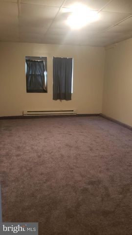4 PRICE LN, Sicklerville, NJ 08081