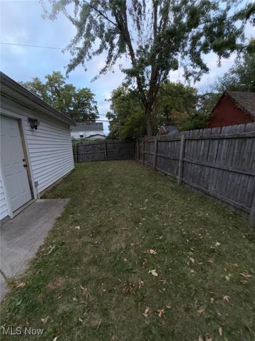 17511 Throckley Avenue, Cleveland, OH 44128