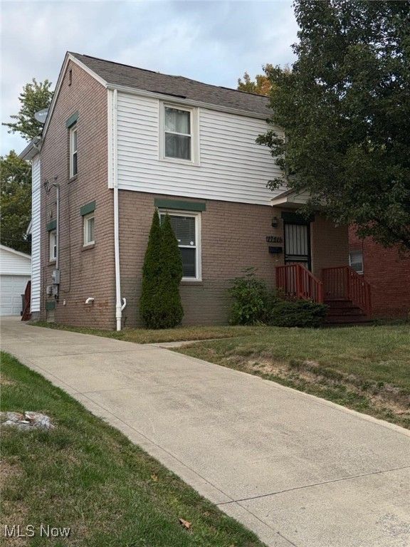 17511 Throckley Avenue, Cleveland, OH 44128