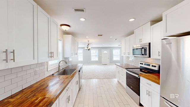 2454 Taylor Avenue, Mobile, AL 36606