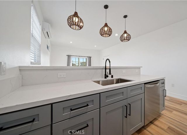 4537 St Elmo, Los Angeles, CA 90019