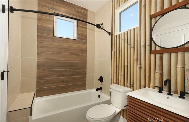 4537 St Elmo, Los Angeles, CA 90019
