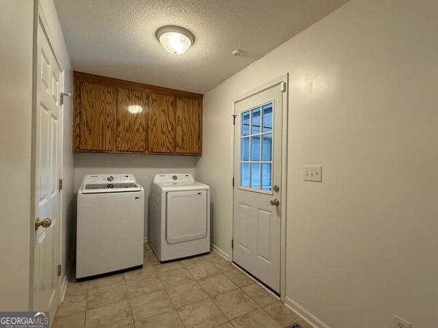 247 Southern Walk Circle, Gray, GA 31032