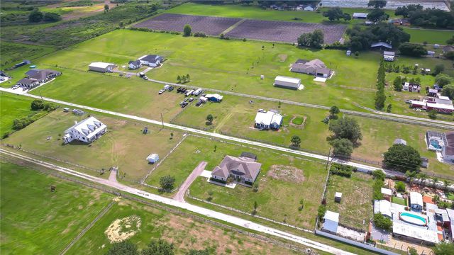 4008 MCINTOSH ESTATES LANE, Plant City, FL 33565