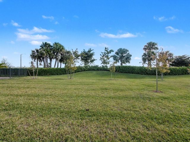 5266 Macoon Way, Westlake, FL 33470