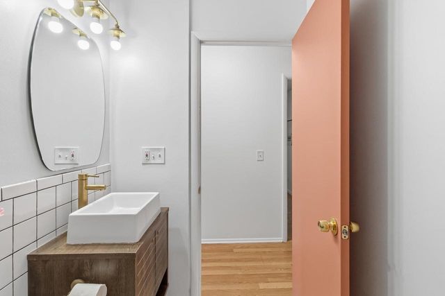 2002 Rae Lane, Madison, WI 53711