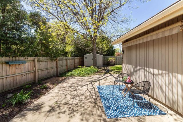 2002 Rae Lane, Madison, WI 53711