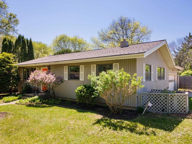 2002 Rae Lane, Madison, WI 53711
