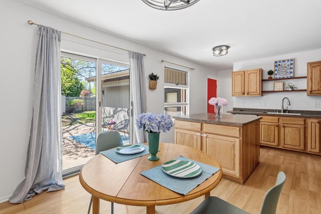 2002 Rae Lane, Madison, WI 53711
