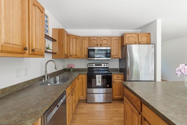 2002 Rae Lane, Madison, WI 53711