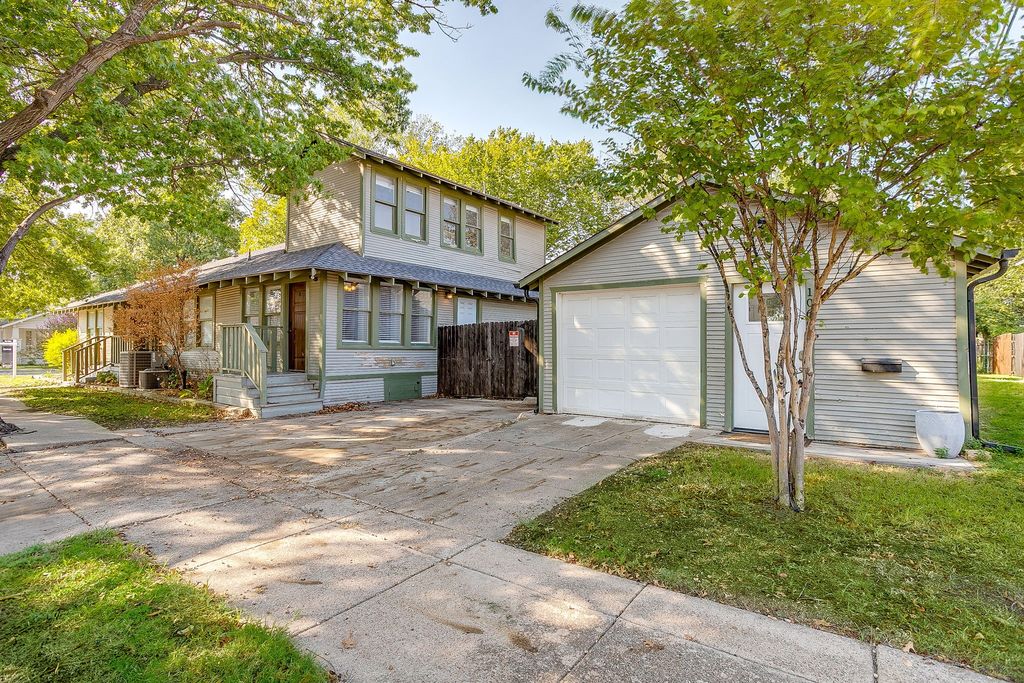 1729 S Adams Street, Fort Worth, TX 76110 — photo 2