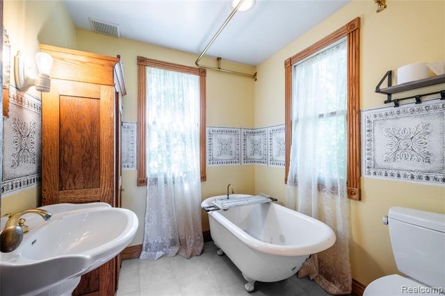 1459 W Cohoctah Road, Cohoctah, MI 48816