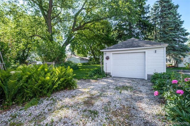 1459 W Cohoctah Road, Cohoctah, MI 48816