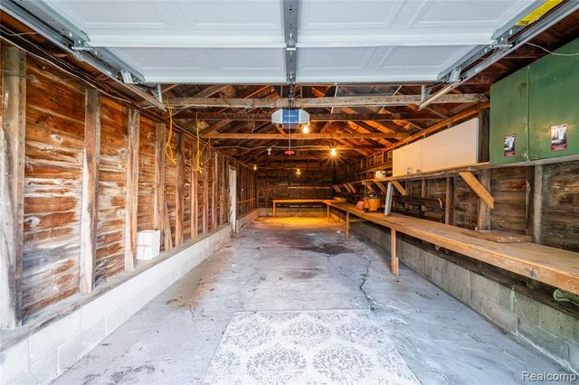 1459 W Cohoctah Road, Cohoctah, MI 48816