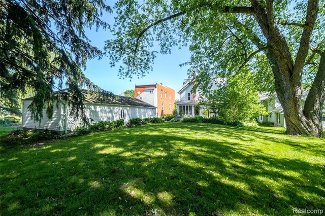 1459 W Cohoctah Road, Cohoctah, MI 48816