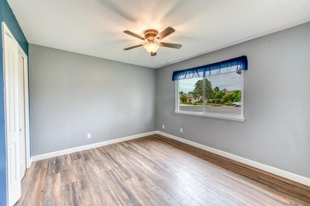 1524 Burl Avenue, Clovis, CA 93611