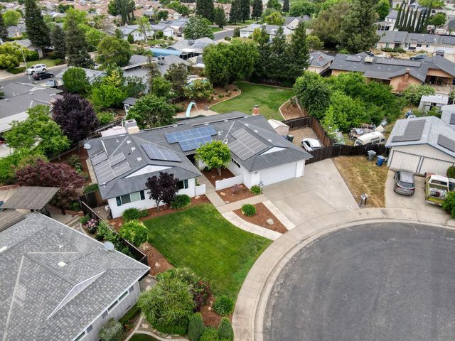 1524 Burl Avenue, Clovis, CA 93611