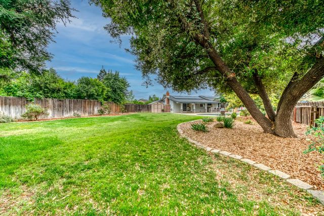 1524 Burl Avenue, Clovis, CA 93611