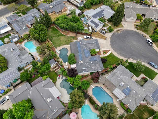 1524 Burl Avenue, Clovis, CA 93611