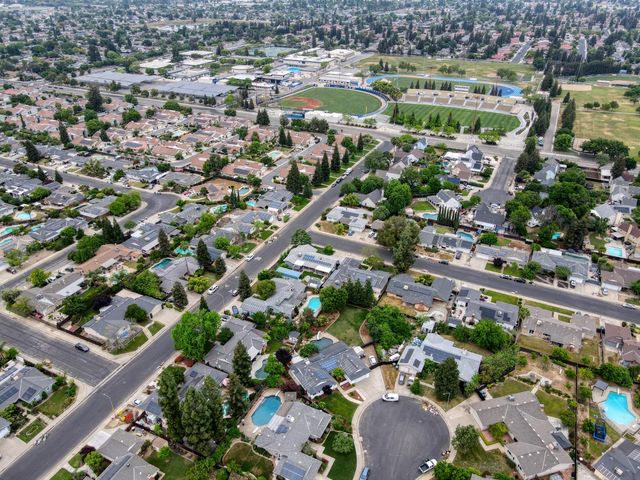 1524 Burl Avenue, Clovis, CA 93611