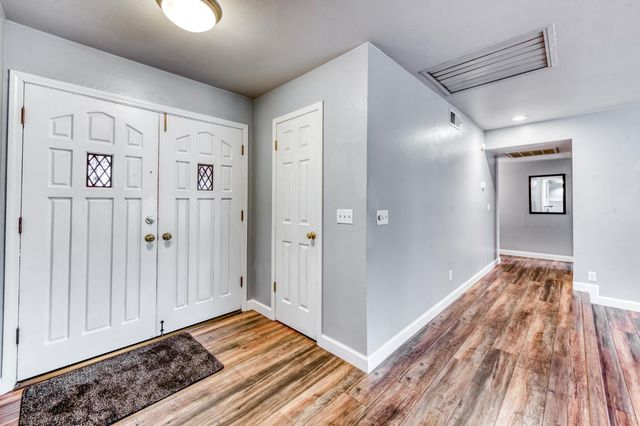 1524 Burl Avenue, Clovis, CA 93611