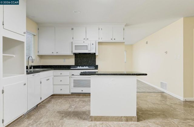 185 Coleridge Dr, Vallejo, CA 94591