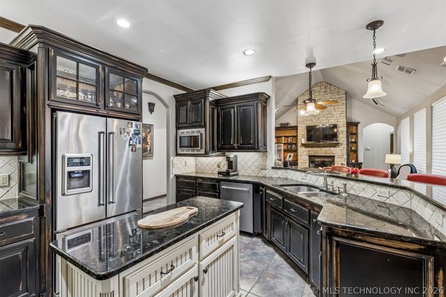 2901 Alyssum, Edmond, OK 73034