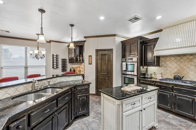 2901 Alyssum, Edmond, OK 73034