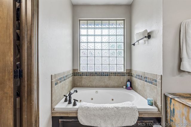 2901 Alyssum, Edmond, OK 73034