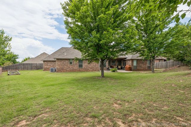 2901 Alyssum, Edmond, OK 73034