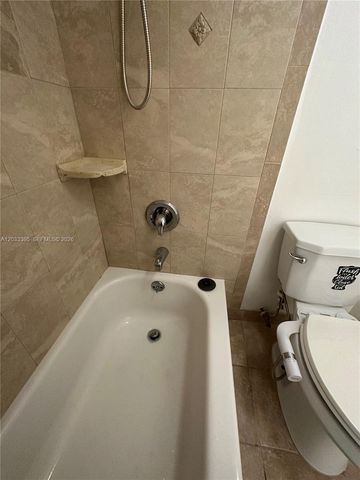 400 Commodore Dr 308, Plantation, FL 33325
