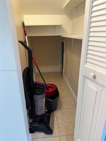 400 Commodore Dr 308, Plantation, FL 33325