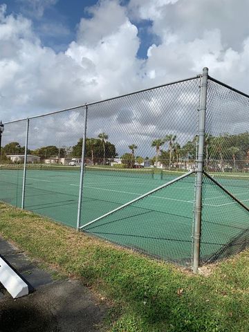 400 Commodore Dr 308, Plantation, FL 33325