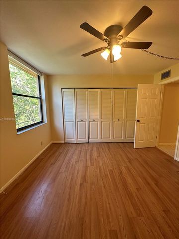400 Commodore Dr 308, Plantation, FL 33325