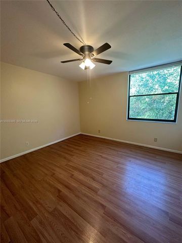 400 Commodore Dr 308, Plantation, FL 33325