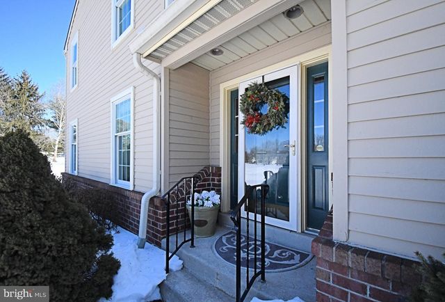 210 PINECREST LN, Lansdale, PA 19446