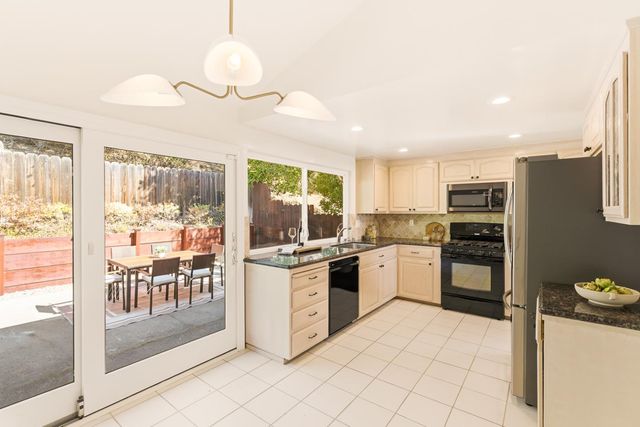 1581 Ascension Drive, San Mateo, CA 94402