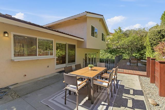 1581 Ascension Drive, San Mateo, CA 94402