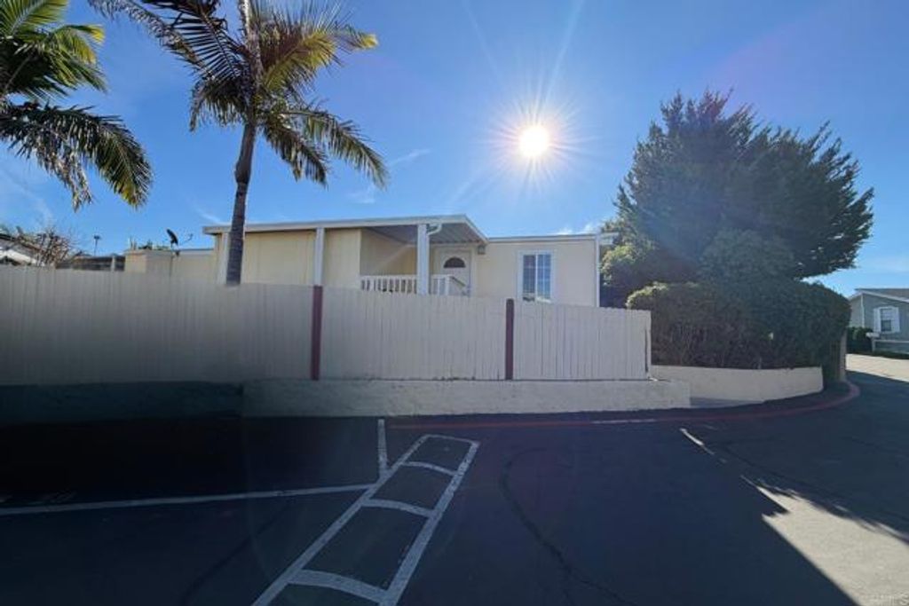 1455 Alturas Rd 89, Fallbrook, CA 92028