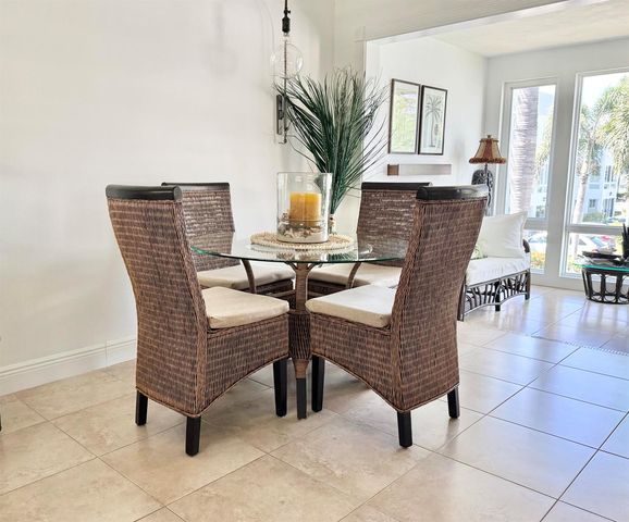 32 Colonial Club Drive 203, Boynton Beach, FL 33435