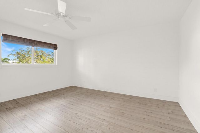 32 Colonial Club Drive 203, Boynton Beach, FL 33435