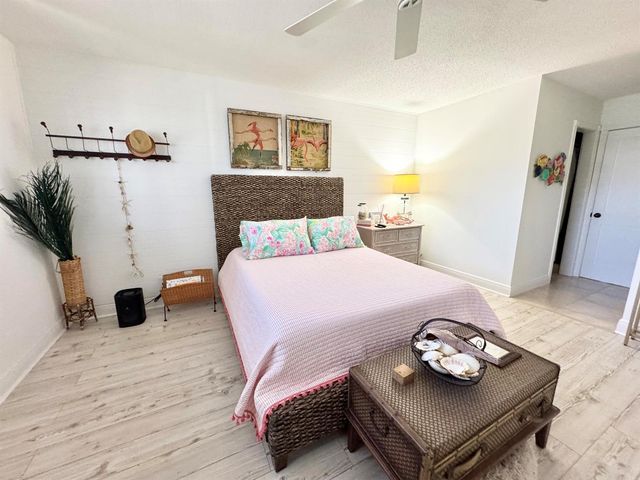 32 Colonial Club Drive 203, Boynton Beach, FL 33435