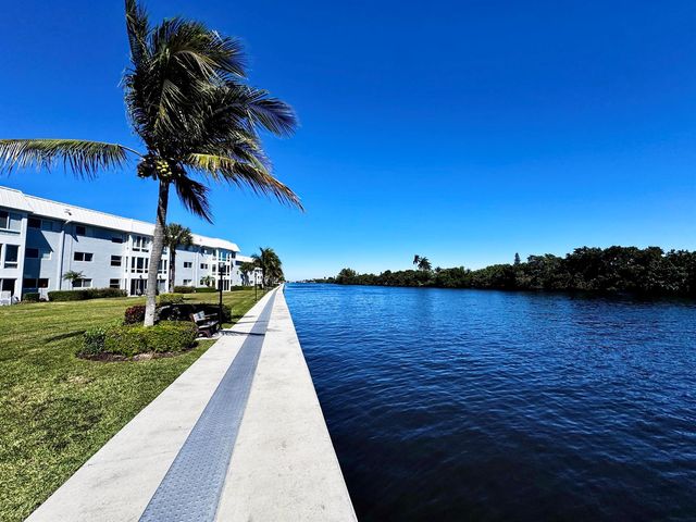 32 Colonial Club Drive 203, Boynton Beach, FL 33435