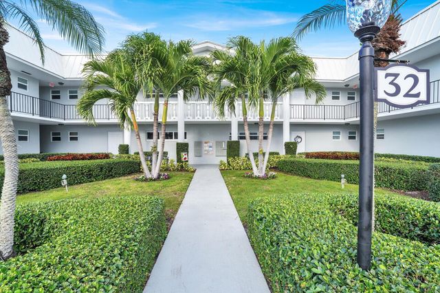 32 Colonial Club Drive 203, Boynton Beach, FL 33435