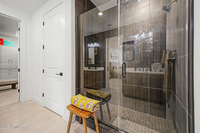 2121 W SONORAN DESERT Drive 124, Phoenix, AZ 85085