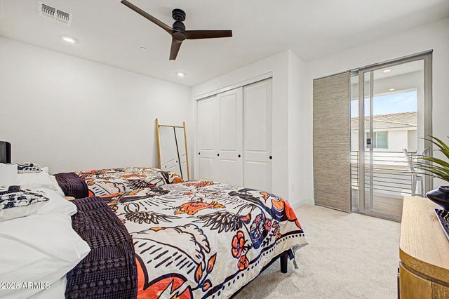 2121 W SONORAN DESERT Drive 124, Phoenix, AZ 85085