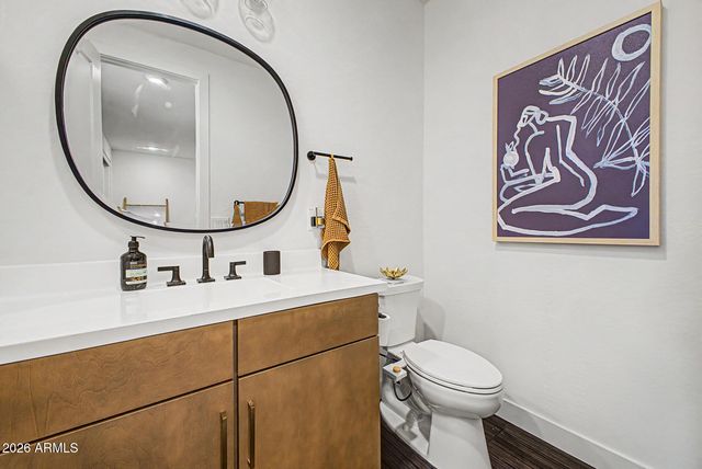 2121 W SONORAN DESERT Drive 124, Phoenix, AZ 85085