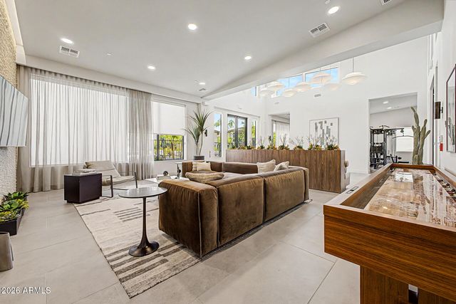 2121 W SONORAN DESERT Drive 124, Phoenix, AZ 85085